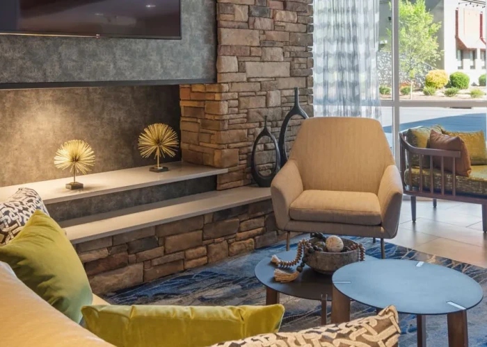 1-fis-hickory-lobby
