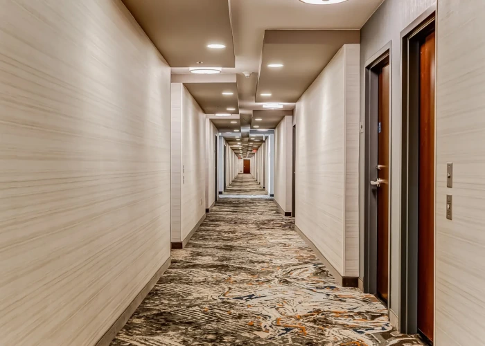 14-es-kennesaw-guest corridor