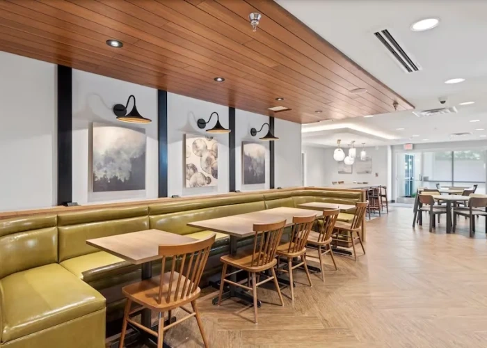 4-fis-hickory-dining