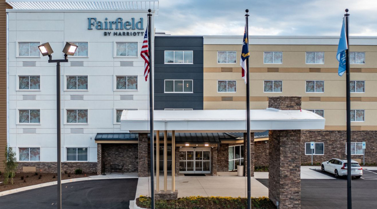 Fairfield Inn & Suites, Exterior