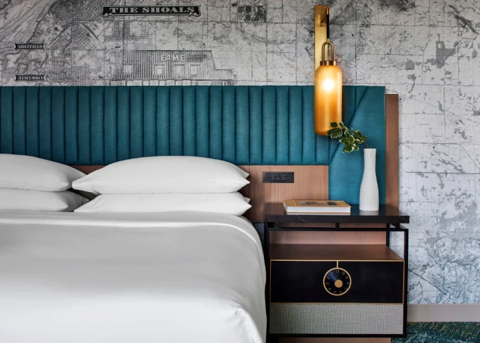 rsr-renaissance-shoals-guestroom