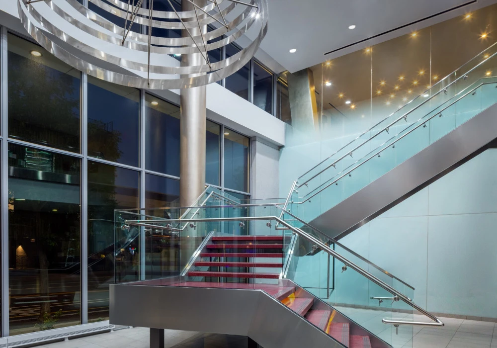 02-grand-stair
