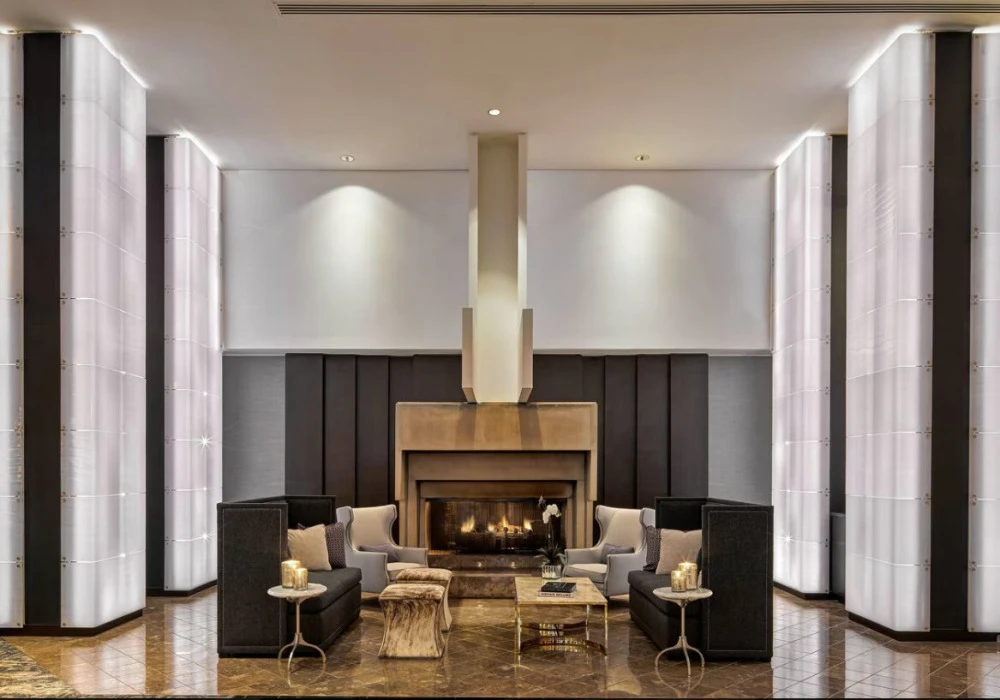 03-lobby