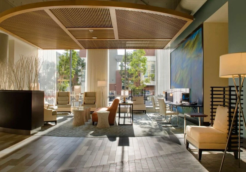05-hotel-indigo-int-2-7-cropped
