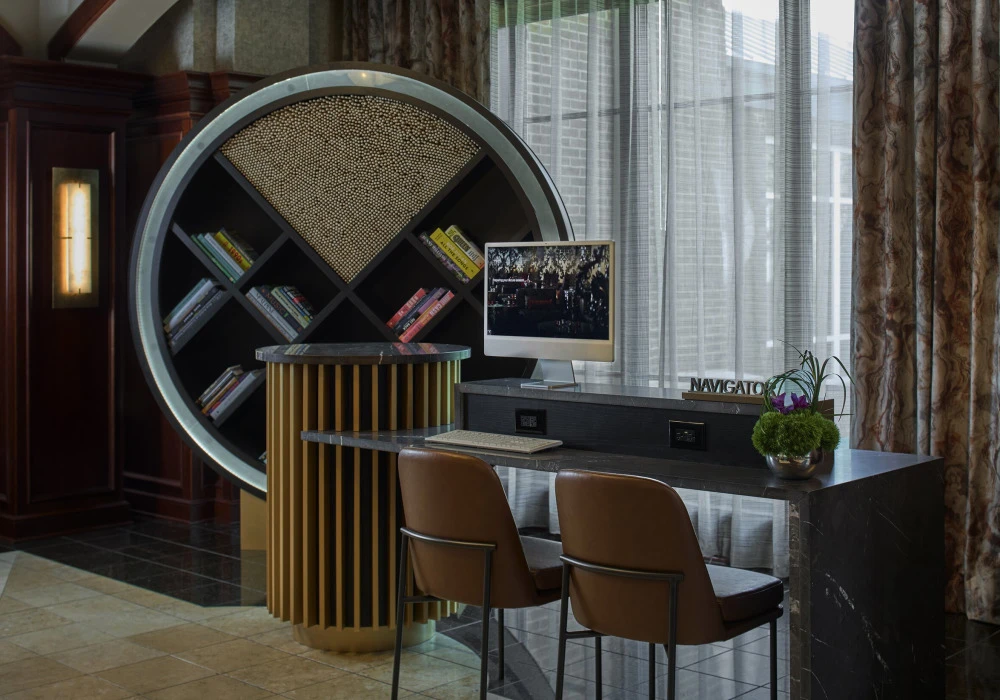05-renaissance-shoals-lobby-concierge