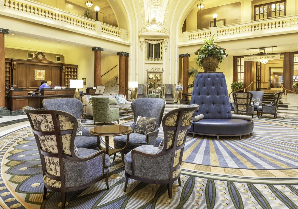 06-lobby