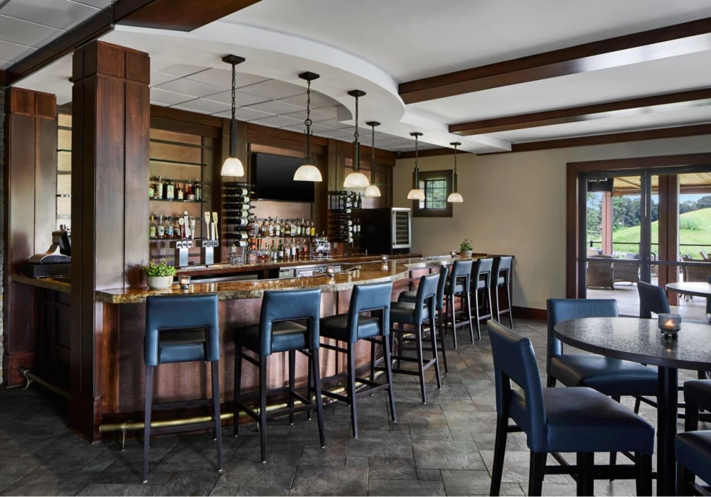 06-mc-mgmmm-oak-tavern-bar-21314-classic-hor