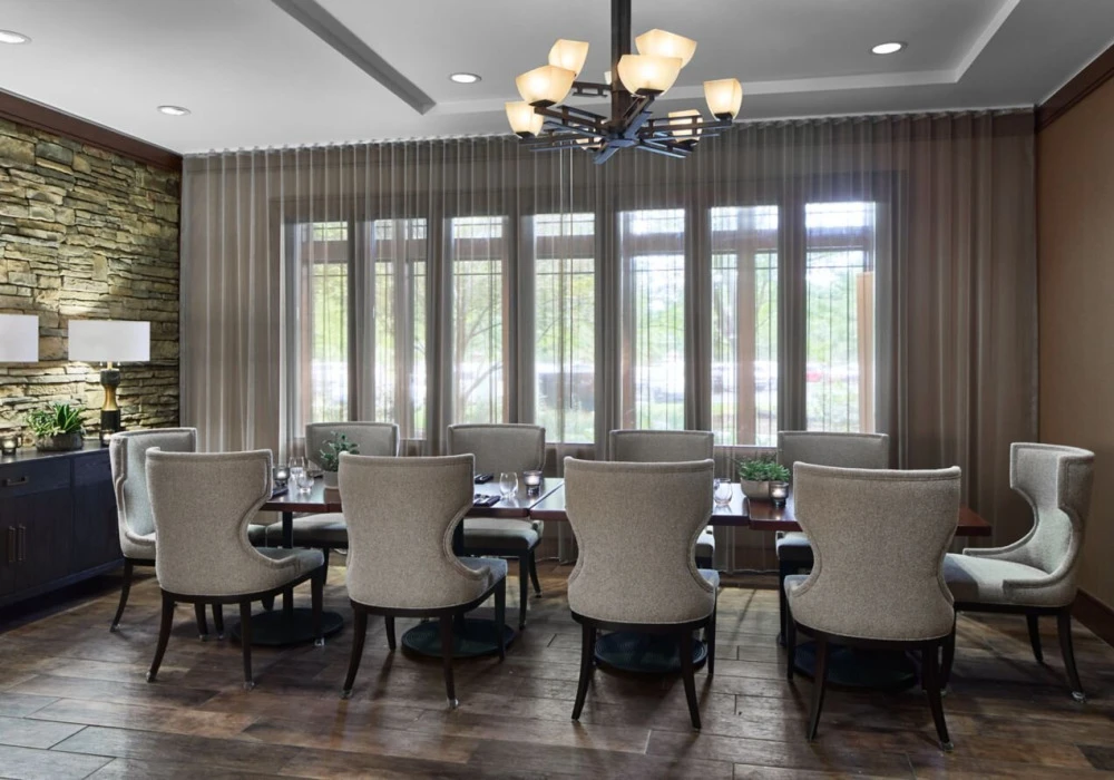 07-mc-mgmmm-oak-tavern-private-28436-21466-classic-hor
