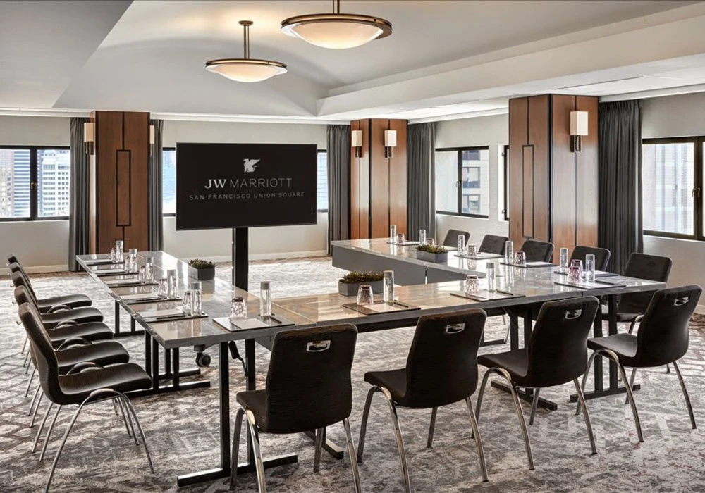 08-meeting-room