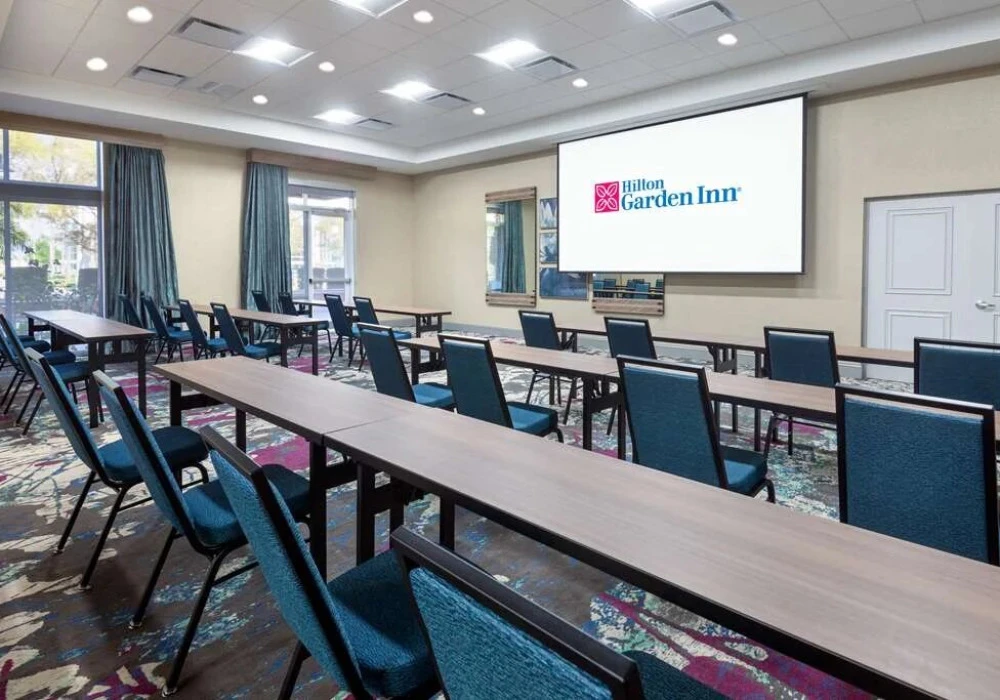 11-meeting-room
