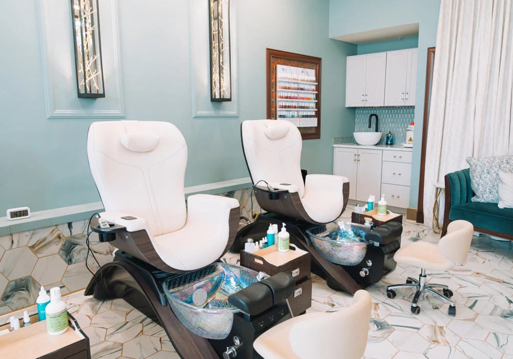 11-pedicure-station-at-nail-salon