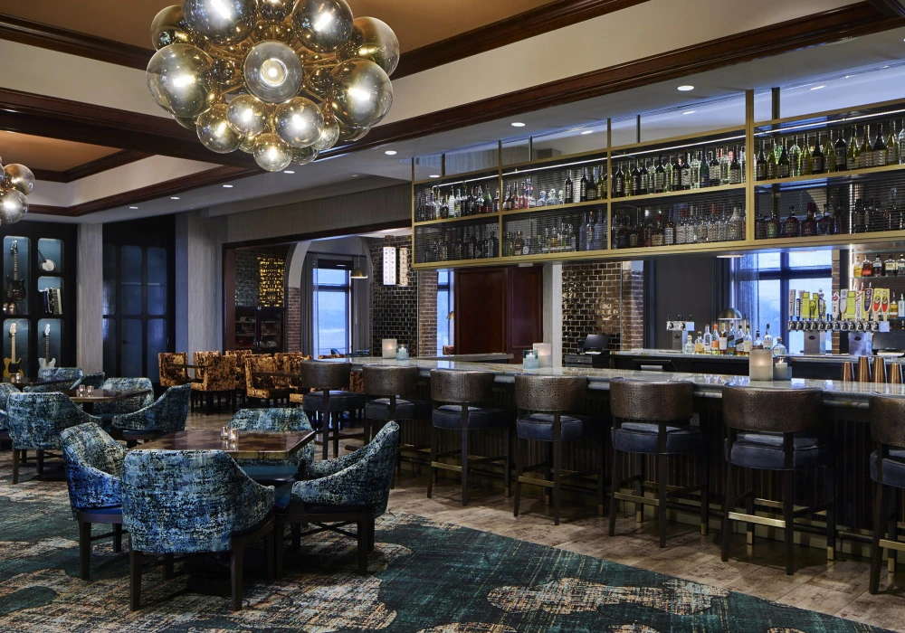 11-renaissance-shoals-swampers-bar