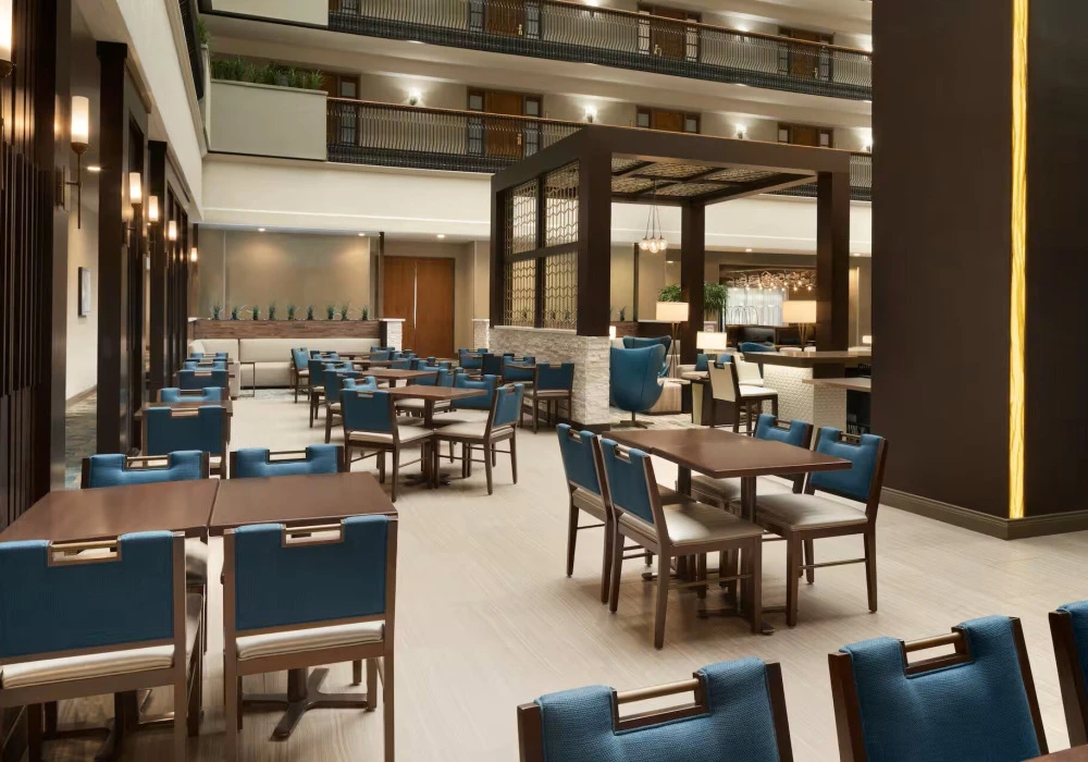 12-cmhce-atrium-grill-restaurant-1172777-2