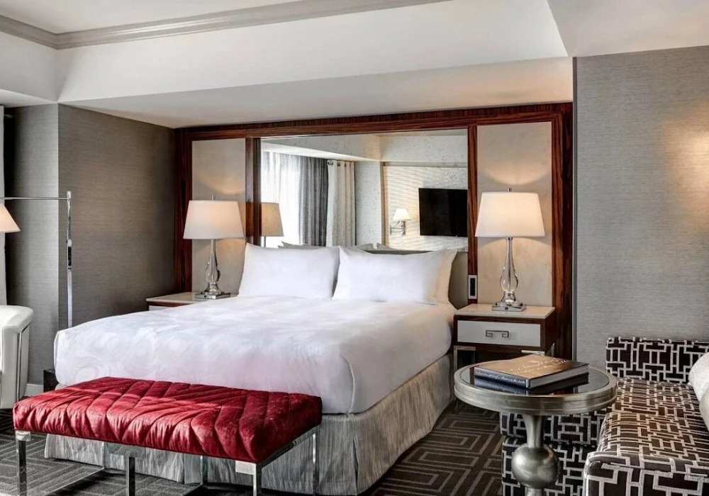 12-king-guestroom