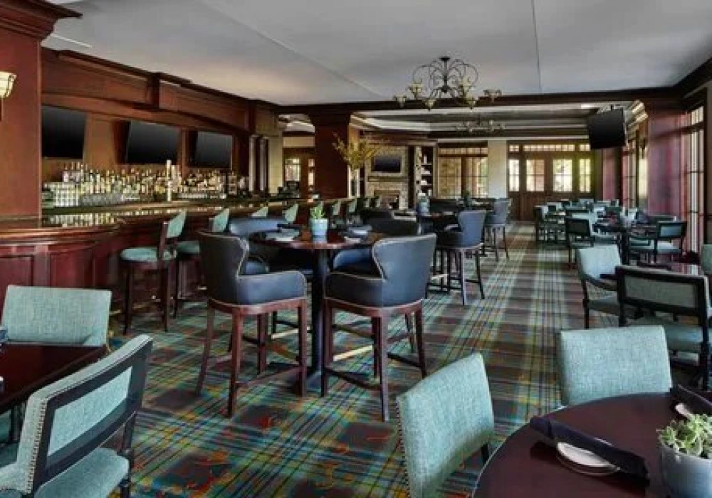 12-restaurant-bar