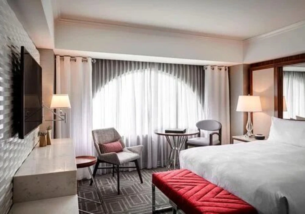13-king-guestroom-2