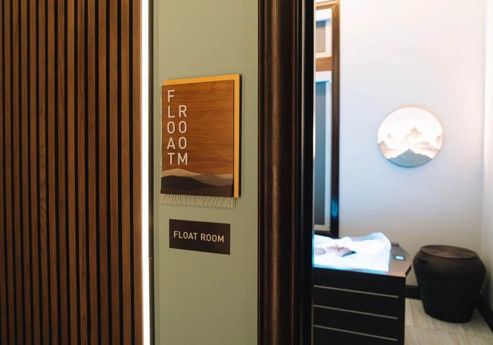 14-float-room-entry