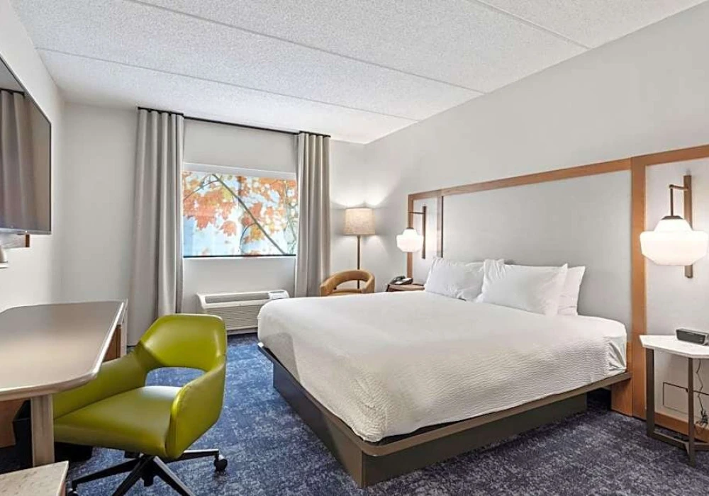 14-king-room-fih