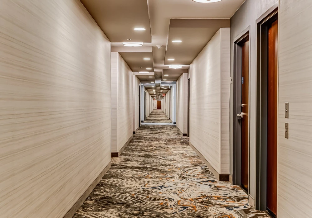 18-guest-corridor