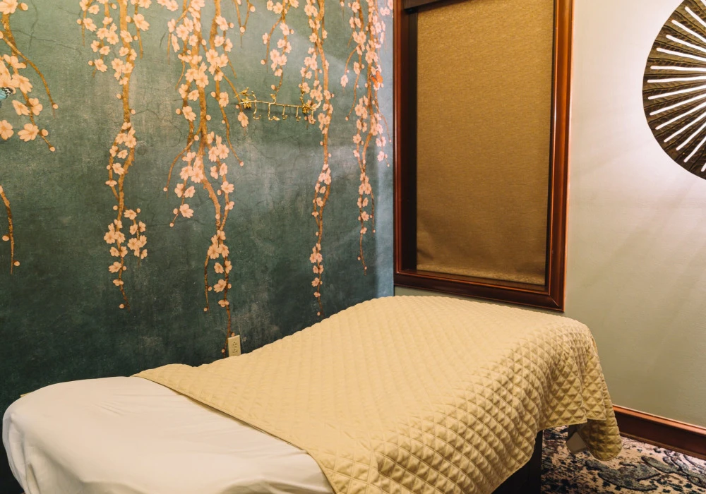 18-single-treatmemt-room