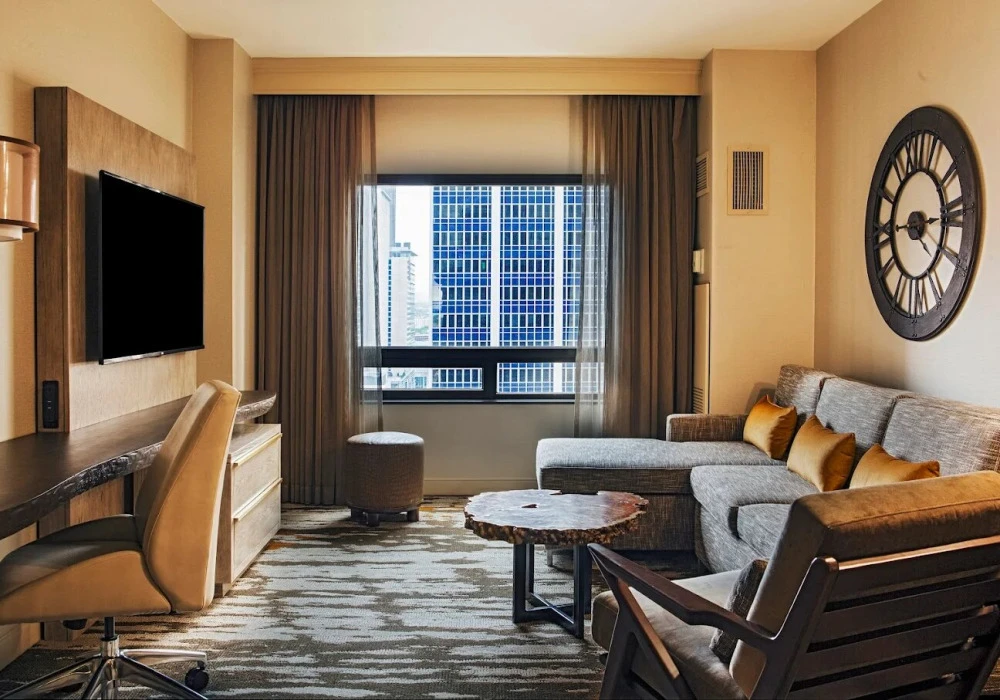 19-suite-living-room