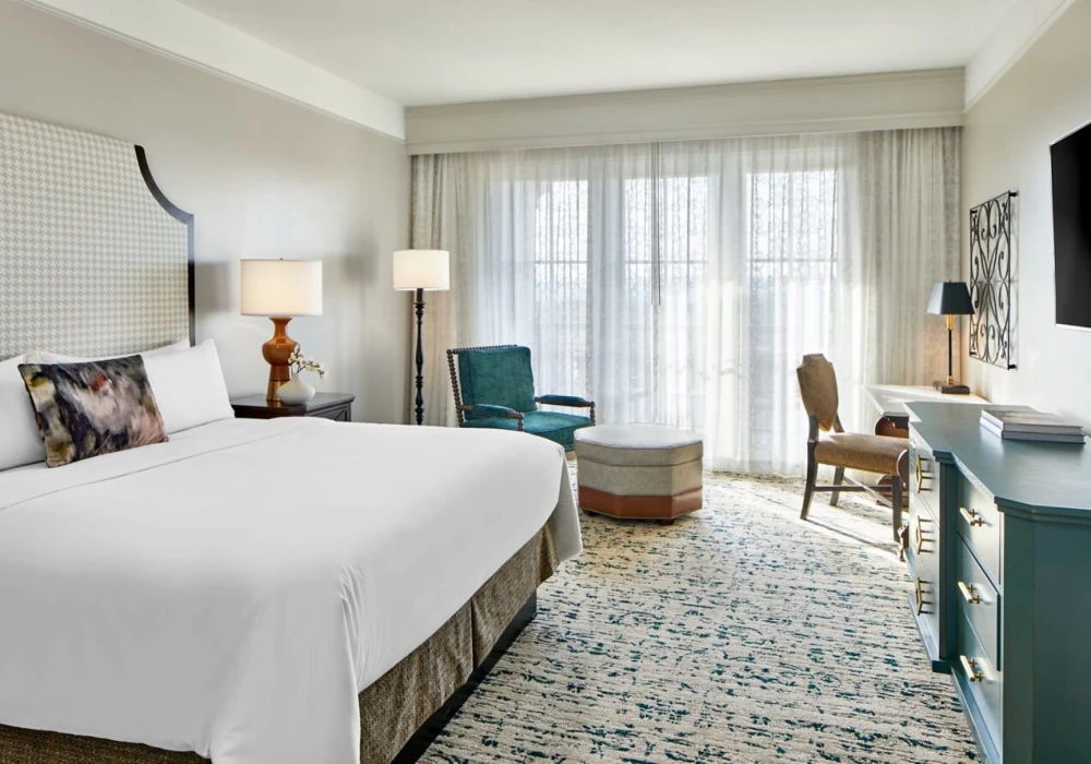 20-king-room