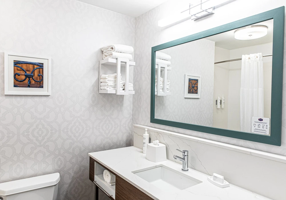 20-stand-room-with-bath-tub