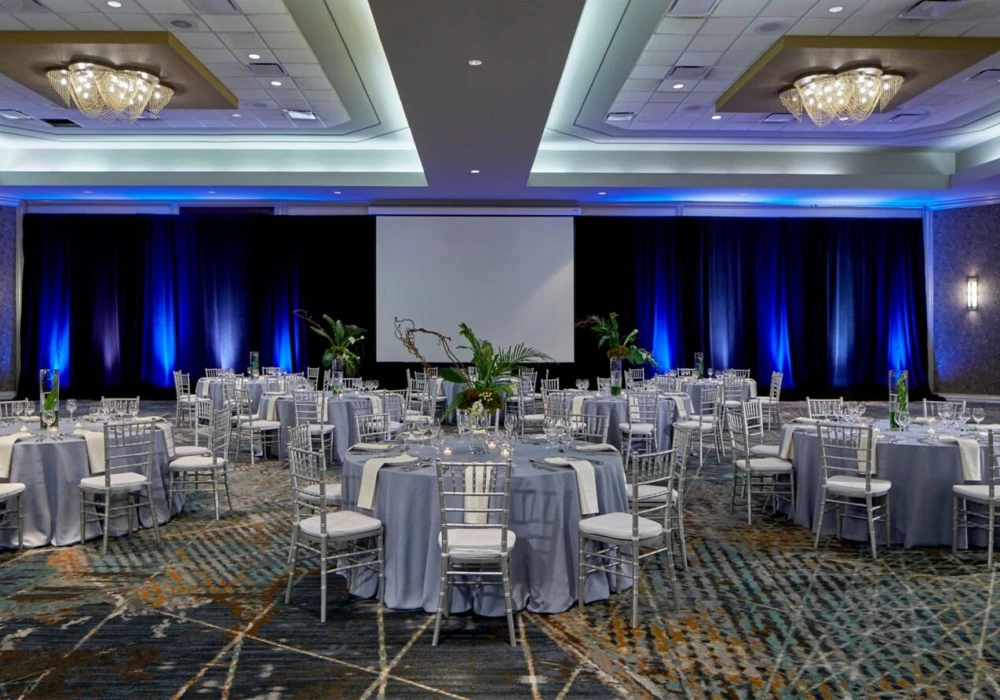 21-br-mobrv-ballroom17308-20639-classic-hor