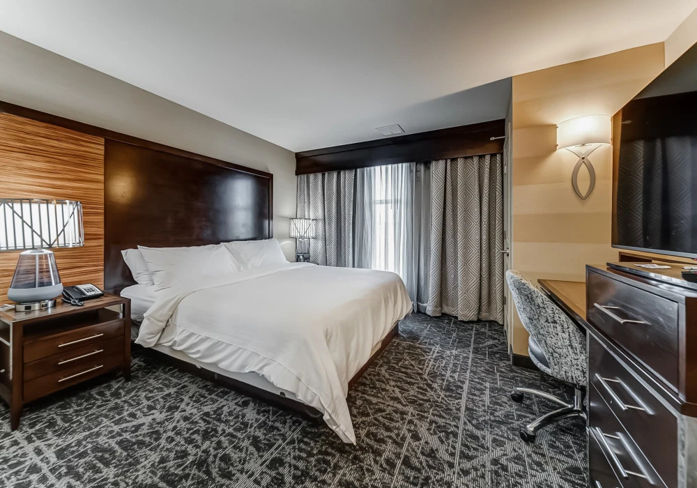 22-king-suite