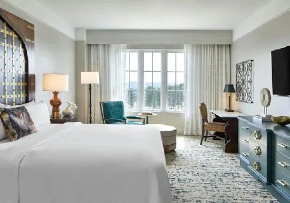 25-king-tower-suite