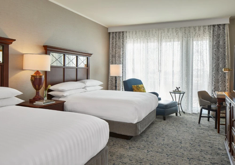 37-guestroom-typical