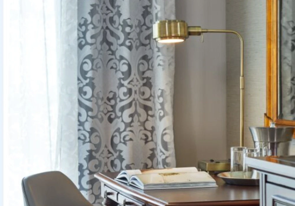 39-guestroom-drapery-detail