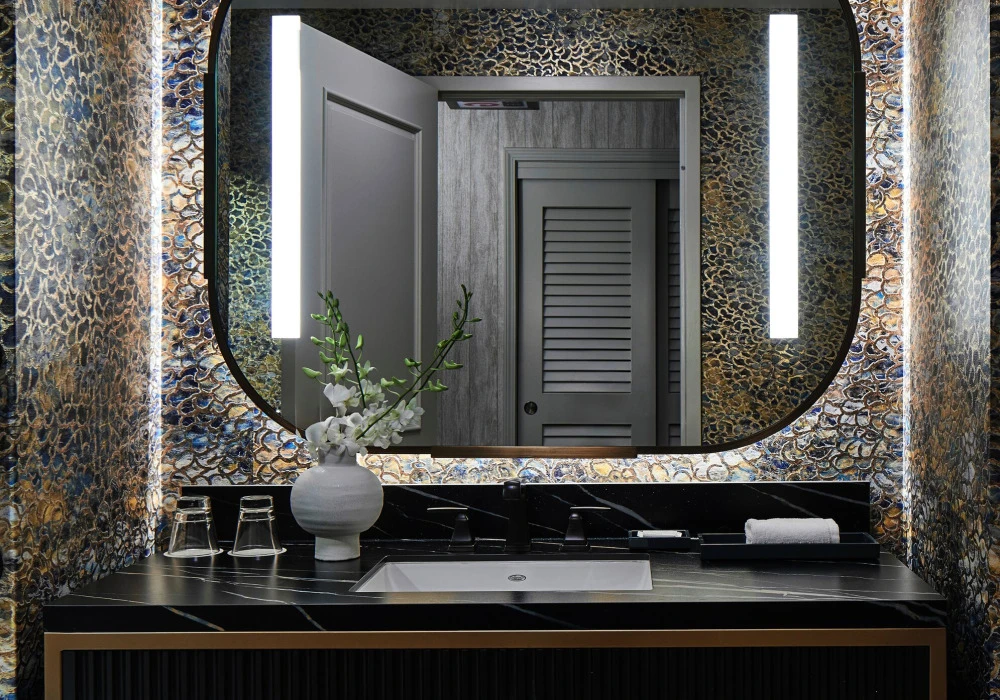 56-renaissance-shoals-guest-bath