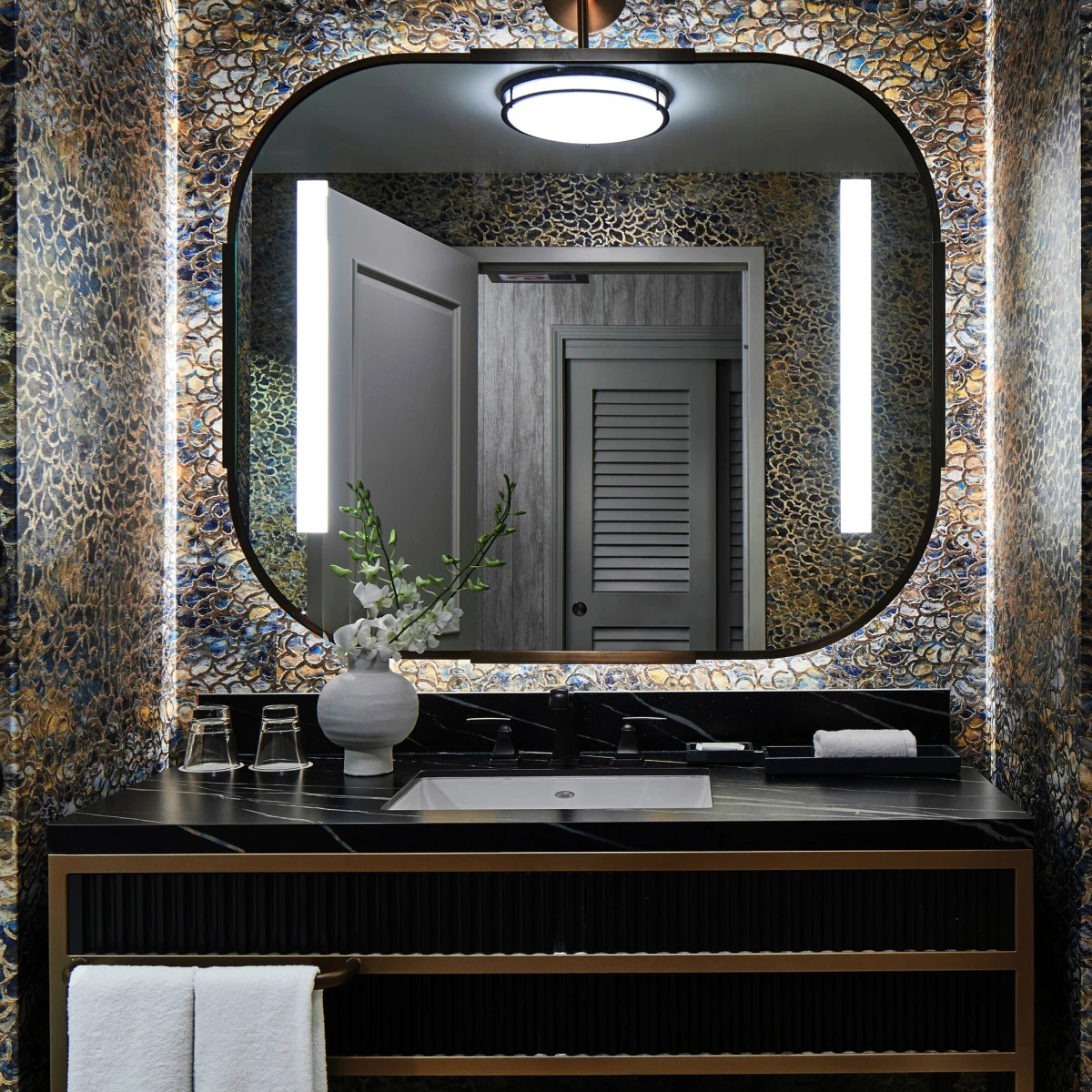 56-renaissance-shoals-guest-bath