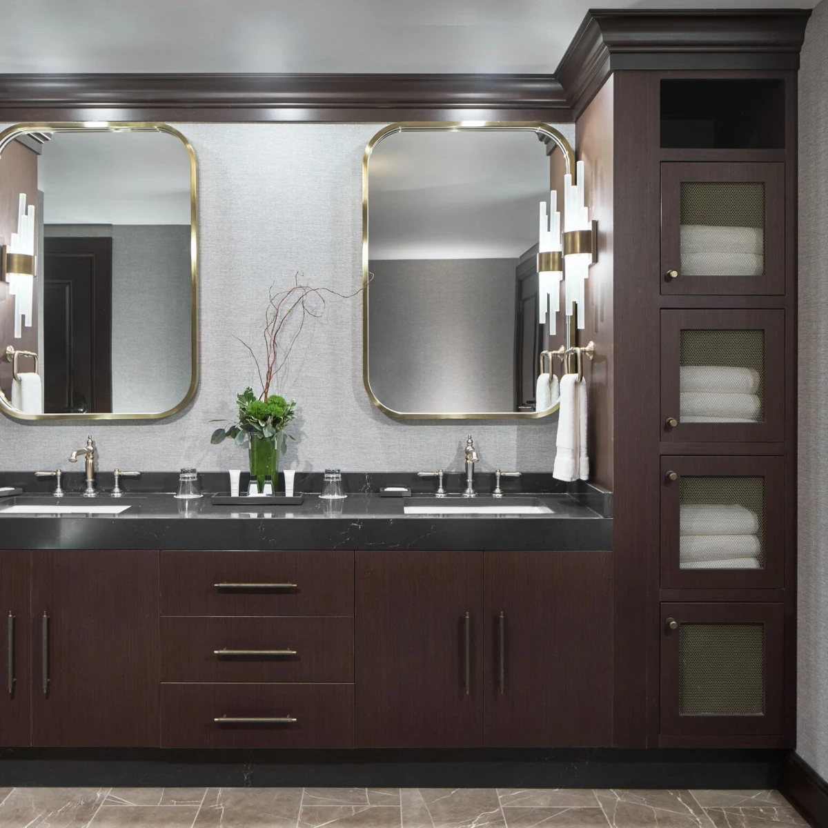 77-mh-mslmc-pressuit-mainbath2
