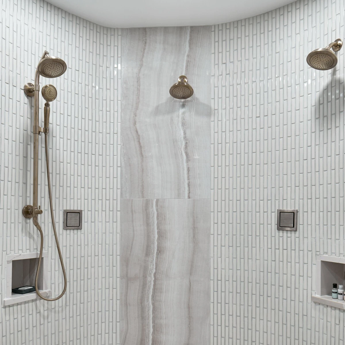 79-mh-mslmc-pressuit-mainbath4