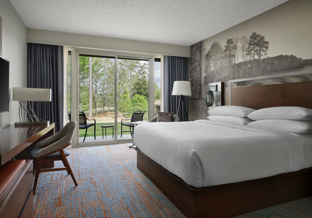 mh-csgab-rm-130-king-w-patio-1